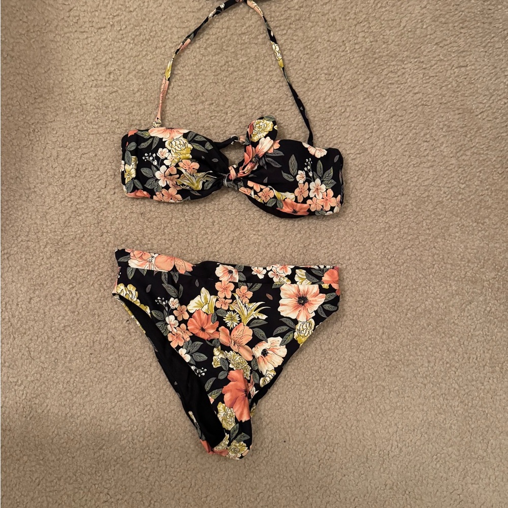 Billabong x UO Away We Go Bikini Set